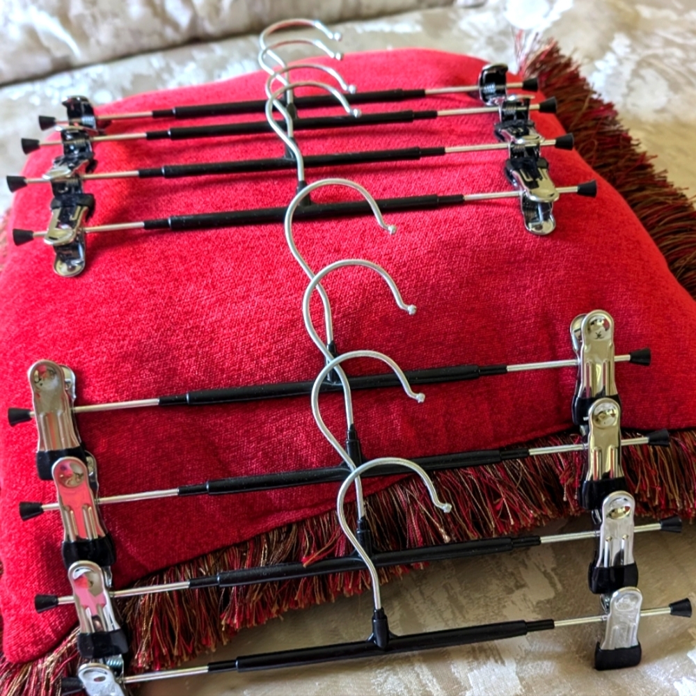NWOT SET OF 8 PANTS OR SKIRTS HANGERS WITH CLIPS NON-SLIP ADJUSTABLE HEA…